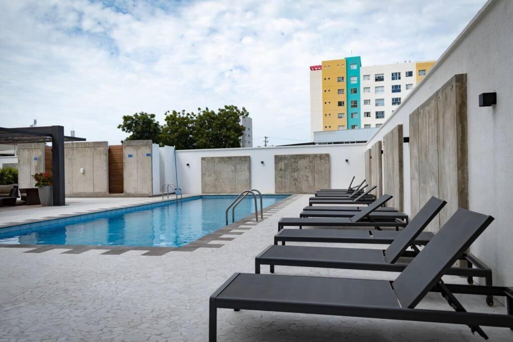 M3 Lujoso Y Comodo Departamento Con Playa 2 Piscinas Cancha De Tenis Jacuzzi Seguridad 24 Horas Manta Exterior photo
